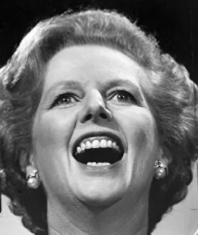 Images Dated 19th June 1983: Margaret Thatcher giving speech - June 1983