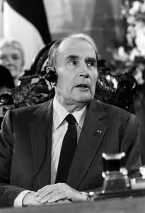 Images Dated 12th February 1986: Margaret Thatcher signs Channel Agreement Feb 1986 with Francois Mitterrand