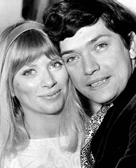 01429 Gallery: MARTIN SHAW (ACTOR) WITH WIFE JILL ALLEN (ACTRESS) AT THEIR WEDDING AT ST PANCRAS TOWN
