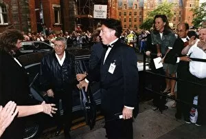 Images Dated 19th June 1992: Mary Kemp Staff Reporter trying to speak to Frank Sinatra as he arrives at the Royal