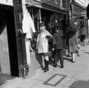 Mary Tyler Moore, star of The Dick Van Dyke Show, walking down Kings Road Mary Tyler Moore, star of The Dick Van Dyke Show, walking down Kings Road
