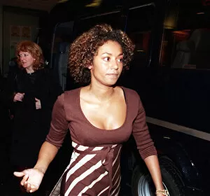 Images Dated 4th April 1998: MEL B SCAREY SPICE APRIL 1998 THE SPICE GIRLS GOING TO THE APPARTMENT NIGHT CLUB IN