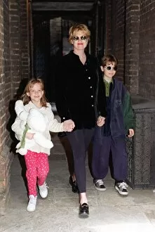 Images Dated 15th May 1996: Melanie Griffith Actress leaving her flat in mayfair with children Dakota and Alexander
