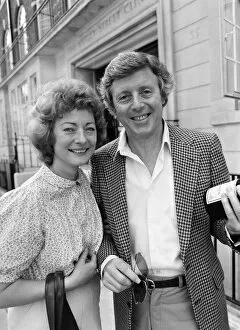 Images Dated 5th June 1982: Michael Aspel and his wife Lizzie Power leaving a Harley Street Clinic. 5th June 1982