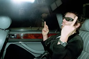 Mirror/1000to1099 01035/michael hutchence leaving paula yates flat giving Mirror/1000to1099 01035/michael hutchence leaving paula yates flat giving