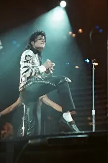 Images Dated 16th July 1988: Michael Jackson in concert at Wembley performing in front of HRH Diana Princess of Wales