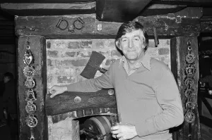 Michael Parkinson at a pub near his home in Berkshire. 1st March 1978 Michael Parkinson at a pub near his home in Berkshire. 1st March 1978