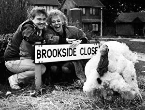 Brookside Close Gallery: Michael stark and Sue Johnston from the Brookside cast with Trevor the Turkey