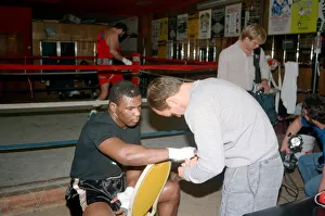 01159 Gallery: Mike Tyson in his training camp with trainer Kevin Rooney ahead of his bout with James