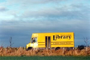 Images Dated 1st November 1997: Mike Yorke, Senior Library Assistant on his round with the mobile library in rural