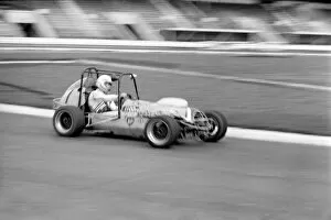 Motorsport Gallery: Mini Grand Prix: White City Stadium: Graham Hill. March 1975 75-01610