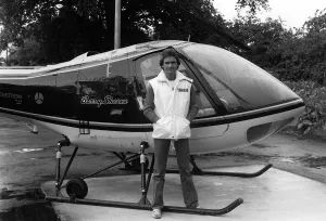00000 Prints: Barry Sheene with his private helicopter Print 1981