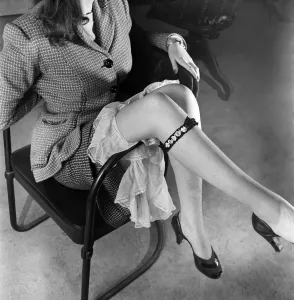 00010 Prints: Gaters Print December 1952 C5999