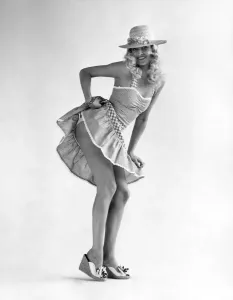 00023 Prints: Fashion-1970s Print: A Collection of Outfits from Munich