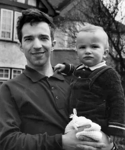 00024 Prints: Black and white print of Vladimir Ashkenazy with his family