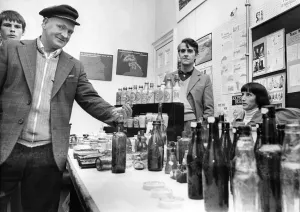 00026 Prints: A buyer examines bottles at the Geordie Bottle Rally in Jarrow Hall Print