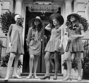 00031 Prints: Print of debutantes in 1967 Christian Dior outfits