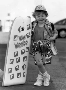 00031 Prints: Fashion - Beachwear: Whizkid on the board