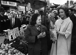 00035 Prints: Susan Hayward at Portobello Road Print, August 1961