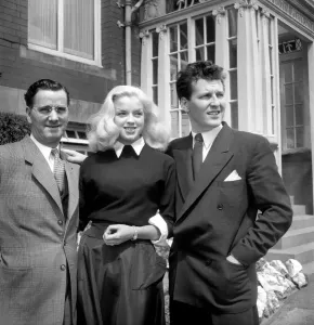 00037 Prints: Diana Dors Print - Blackpool 1953