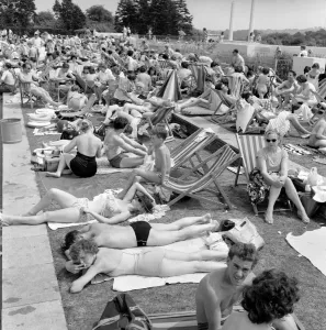 00038 Prints: Finchley R. Open Air Swimming Pool Print, June 1960