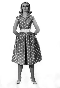 60s Fashion Trends Prints: Reveille Fashions: Susie Scott. April 1960 P008975