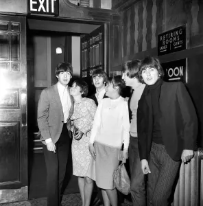00044 Prints: Susan Taylor and Susan Hads meet the Beatles in Liverpool Print
