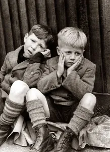 00046 Prints: Children Waiting at Barnardos Orphanage Print (00046)