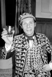 00060 Prints: Pearly King George Major Print, April 1975