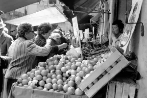 00060 Prints: Venice Market Scene Print, April 1975