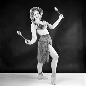 Vintage Fancy Dress Costumes Prints: Hula girl costume modelled by Peggy Cage. E500-014