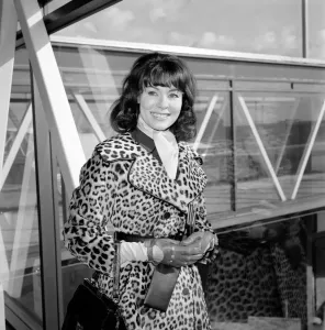 00076 Prints: Anne Heywood Print, February 1970