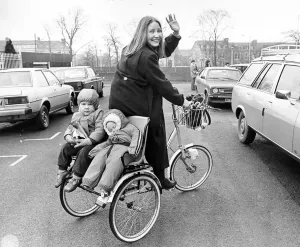 00078 Prints: Young Mum and Toddlers on Tricycle Print (00078)