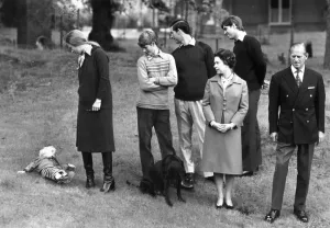 00083 Prints: Queen Elizabeth II Stroll at Balmoral Castle Print 1979