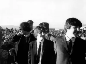 00084 Prints: The Beatles at San Francisco Airport Print - Aug 1964