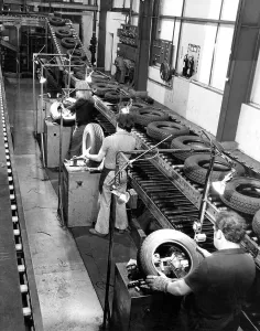 00086 Prints: The Dunlop Tyre Plant Print 1981