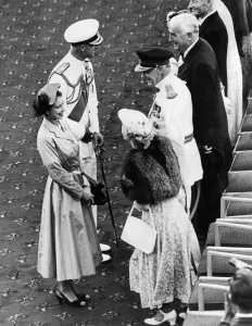00086 Prints: Queen Elizabeth II and Prince Philip's Farewell at Fremantle, Australia Print 1954