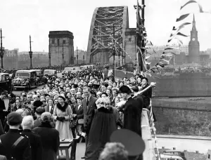 00087 Prints: Queen Elizabeth II and Prince Philip Welcome to Gateshead Print 1954