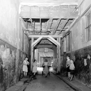 Children Playing in Govan Tenements, Glasgow Print 1956