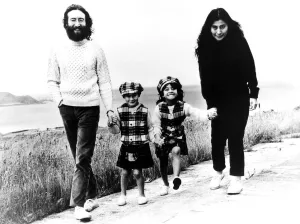 00094 Prints: John Lennon and Yoko Ono with children in traditional tartan outfits, Print