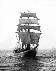 00095 Prints: The Four-Masted Barquentine Helga Print