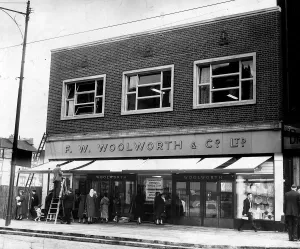 00095 Prints: Woolworths Paisley Road Toll Print 1955