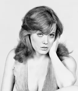 00096 Prints: Wendy Richard Print - Sunday Mirror Studio 1973