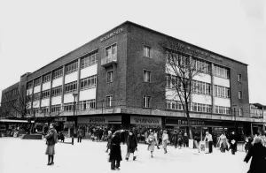 00097 Prints: Colour Print of Coventry Precinct Scene, 1980