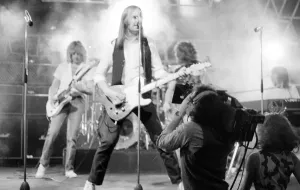 00097 Prints: Status Quo Print - March 1982 Top of the Pops Performance