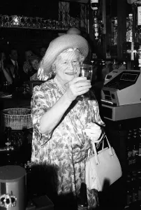 Mirror Prints: Queen Mother's Pub Visit Print (00134)