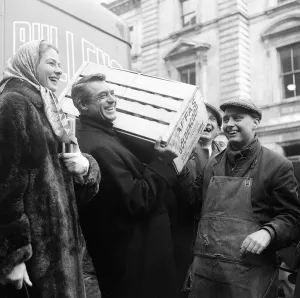 Ingrid Bergman and Cary Grant in Covent Garden Print, 1957