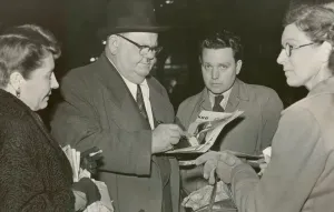 Laurel And Hardy Prints: Laurel & Hardy Print - Oliver Hardy Signs Autographs