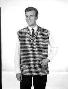 Men's Fashion 1960s Prints: Clothing: Fashion: Menswear: Man wearing check waistcoat. 1960 B1022-003