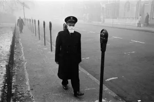 Prints of Scenes of a fog bound London, 5th December 1962 Weather Prints: Fog Bound London Print, 5th December 1962
